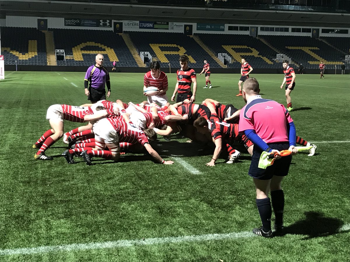 andytheedom's tweet photo. Great occasion at #sixways with @CheltCollSport XV v @RadleyRugby VX Some serious chanting and good rugby so far! https://t.co/QADhAD5CMP