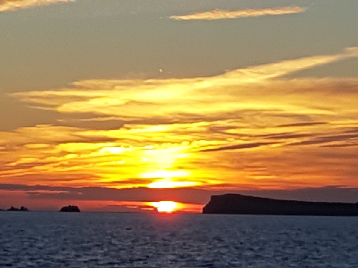leeknocker's tweet photo. Amazing sunset in Ibiza apparently 3rd best in the world https://t.co/Twq90XMPob