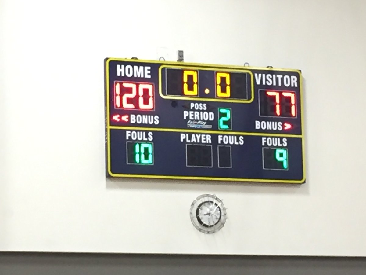 PCCPanther's tweet photo. Best score iz evah seen!! In case you all were wonderin Panthers are "Home" @pdxpamar Who needs dah @trailblazers ??? OK, maybe we need them a little. https://t.co/razkOmUGDD