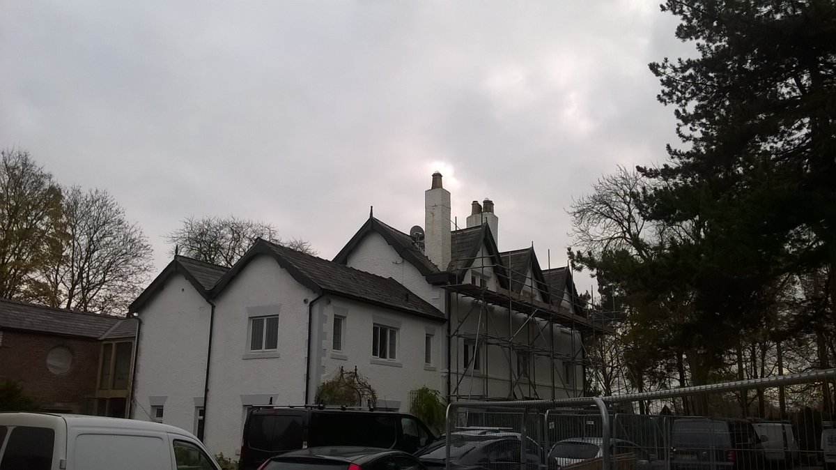5A5DIGITAL's tweet photo. Rusty old aerial removed and replaced with new aerial/sky dish https://t.co/evHY20zp5a