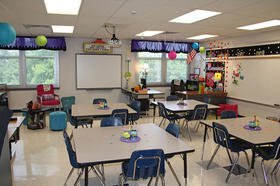 AB_EdPolicy's tweet photo. #Florida considers lessening class size limitations and funneling more money to teacher pay: https://t.co/6iLsrsK1IP #edpolicy #classsize #teacherpay https://t.co/f7N2YUnBsF