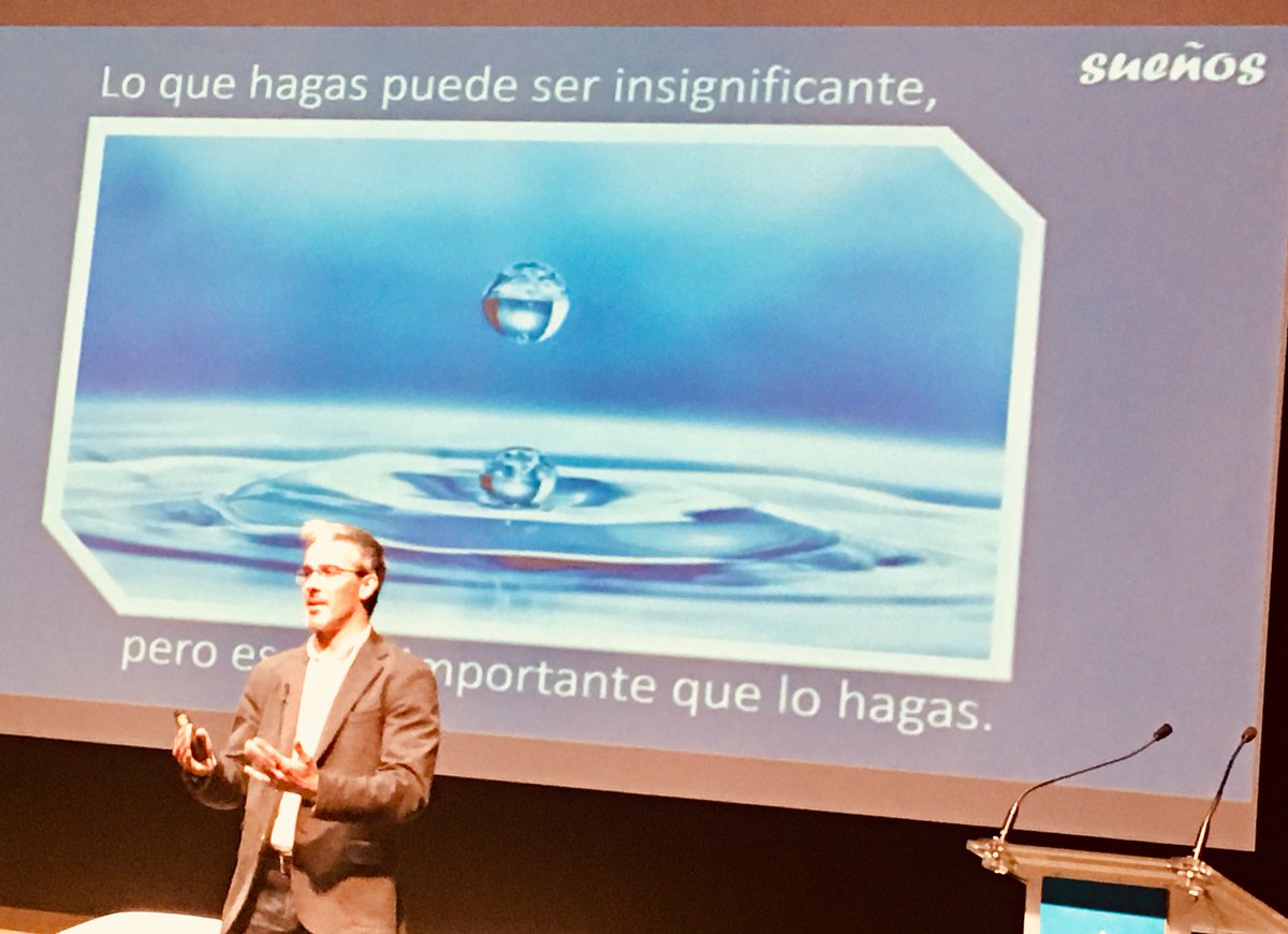 qdimposible's tweet photo. "No me hagas aprenderme la tabla periódica, porque ya existe Google! Enséñame que la química es mágica y que tiene que ver con las hormigas, los perfumes o el amor" Inspirador @davidcpvm de @unicoos #futurodelaeducacion https://t.co/4ySCsTvYMU