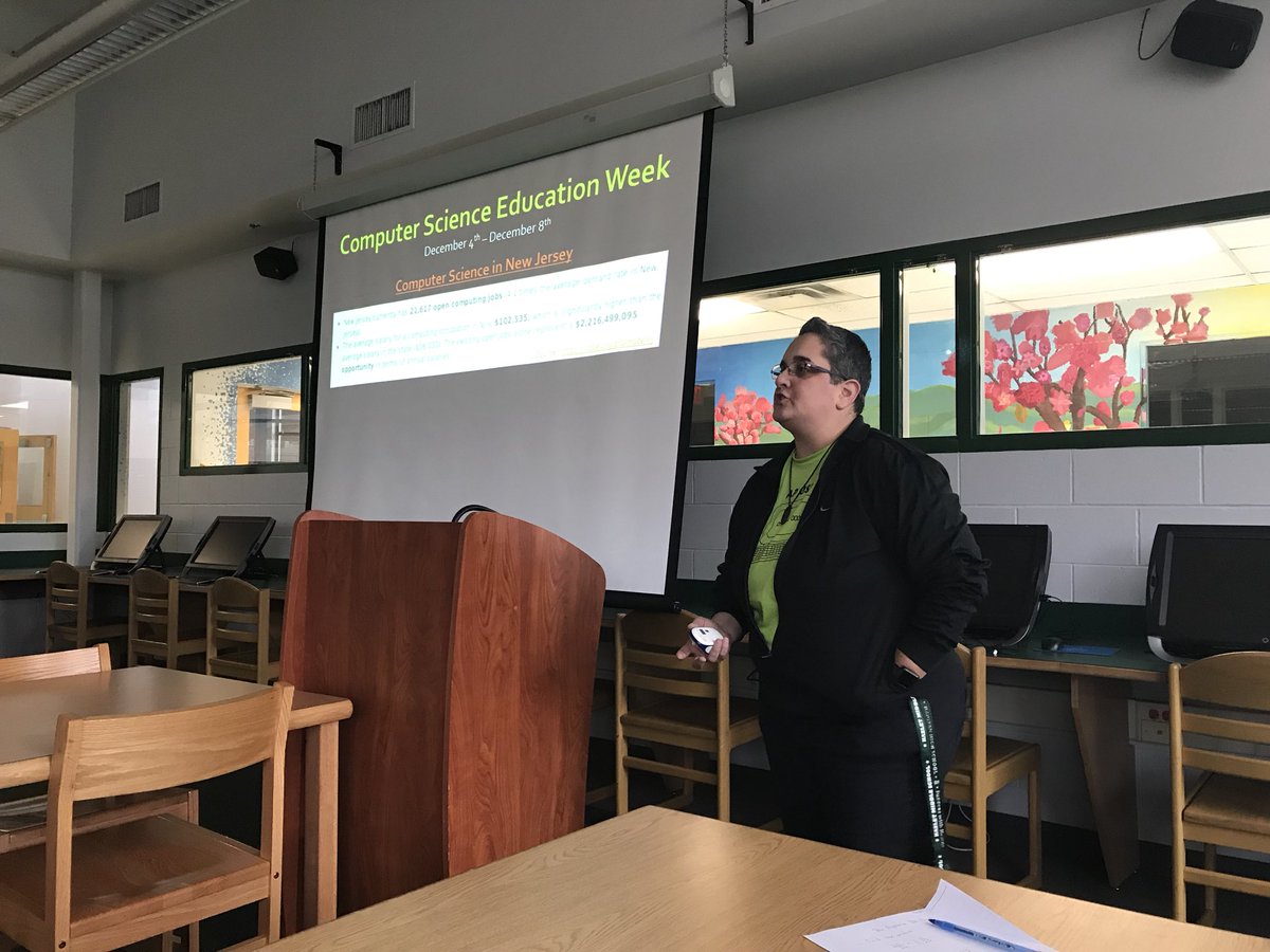 HazletMiddle's tweet photo. @RHS_StatsMama is leading HMS professional development today - helping teachers get ready for #ComputerScienceAwarenessWeek! @codeorg @Hazlet_Ed_Tech https://t.co/HnW9d99GP1