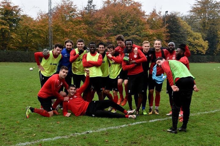LukasVanEenoo's tweet photo. #trainingpic #winningteamπ€π
#kvk https://t.co/qYV1zQoizW