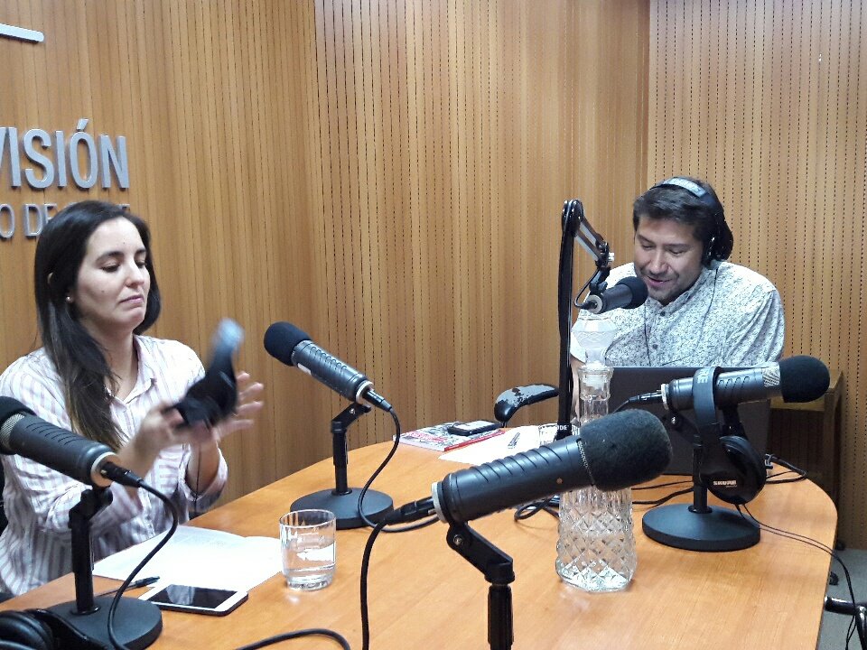 _Descubreme's tweet photo. En @radiousach hablando del #Fondo #Descubreme https://t.co/QM6Bg7oAS4