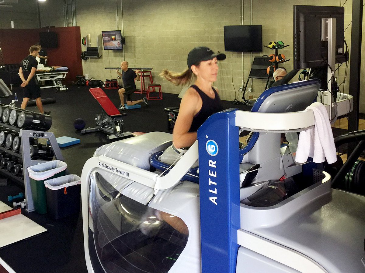TheLabSB's tweet photo. Our client and #SantaBarbara resident @joanthedogcoach has been rehabbing here at #TheLabSB for all of 2017. Come see for yourself why she claims, "The day I walked into The Lab is the day my life changed for the better." #WholeBodyCryotherapy @NTRecovery @Alter_G https://t.co/i2DYNYA3PN