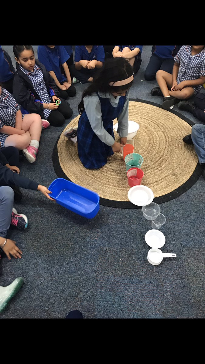 AmyGalea7's tweet photo. "I think the orange one can hold the most because it is the tallest."
"I think the bowl can hold the most because it is wide" @AitkenCreekPS https://t.co/SRJe7IyjJd