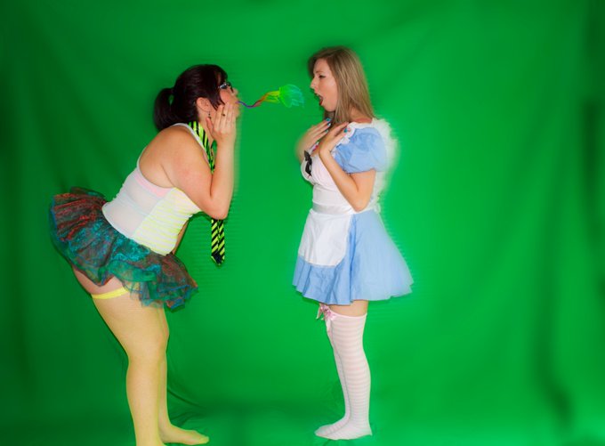 2 pic. https://t.co/S8eqPE2p9B

Get the Alice in Wonderland Parody here (;
50% off now!

#PornParody