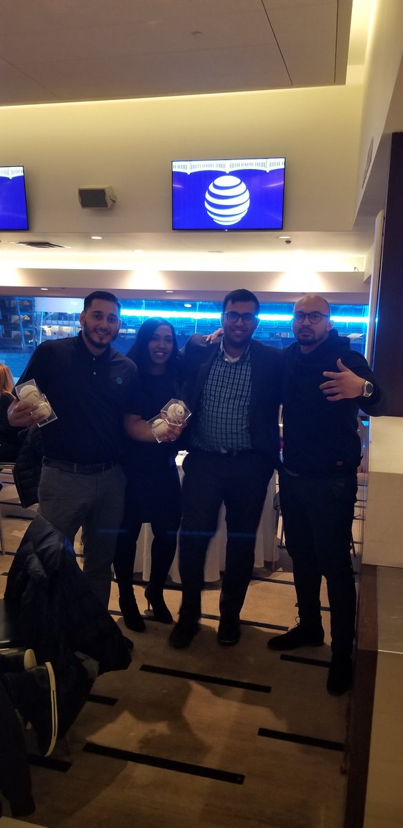 triaji2087's tweet photo. Fellows reps at TSQ to fellow managers. #Q3BridgeLegendsDinner @LisaJ532 @Bo926O @Vishal_Manhar8 @gonty_13 @TweetwithKeith @NguYork https://t.co/Tj6k8VykLB
