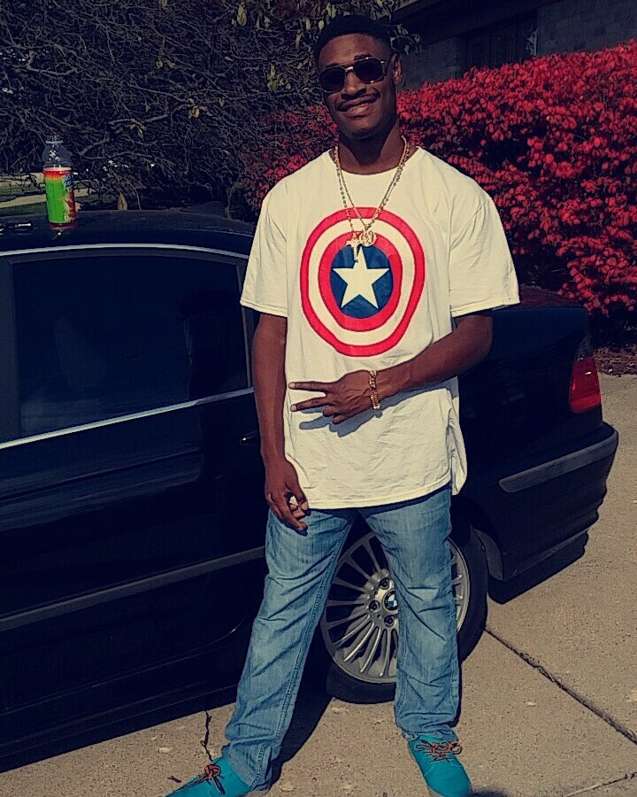 TRACK_GOD_29's tweet photo. 😎 Always looking like money https://t.co/cvdM1cVB6W