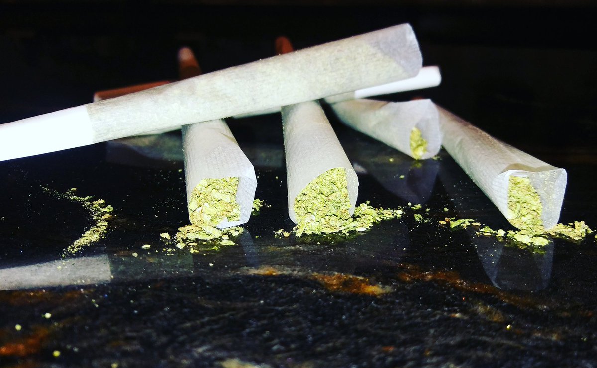 GHLabsDenver's tweet photo. COME 👀 OUR NEW LOCATION! $4 PRE-ROLLS UNTILL 9PM 11/15 GENERATIONHEALTH 4500 Washington St, Unit B,Denver,80216 Flower $90 Oz Wax/Shatter $15 1G $100 8G Tax not included(SELECTSTRAINS) https://t.co/cfWnF5PRnp