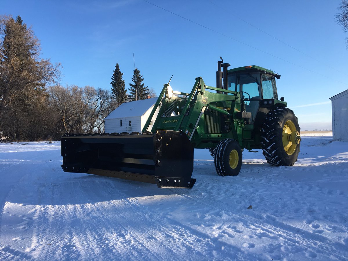 BDManufacturin1's tweet photo. Another great customer saving time this winter with a 10 foot push from bd Mfg.! #coolsetup @CLoptson https://t.co/XzW991Dxmp