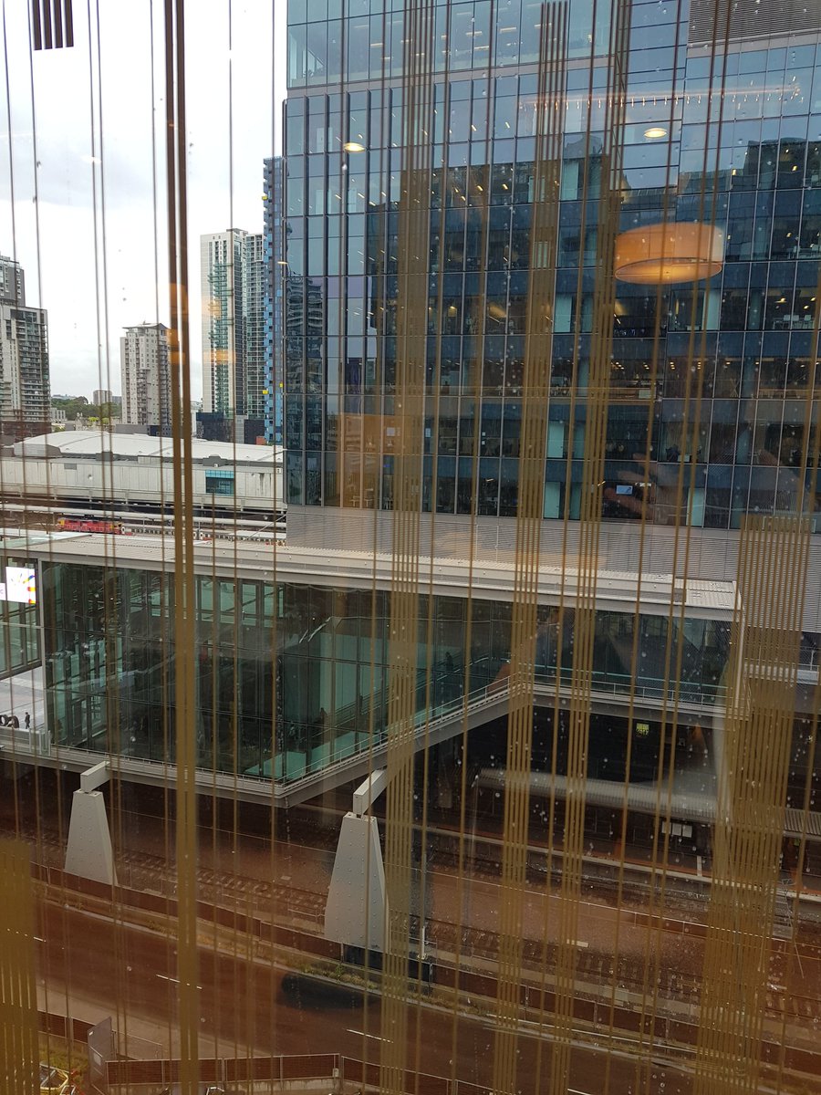 markmelbourne19's tweet photo. Gloomy day in Melbourne https://t.co/RQs20M1uJG