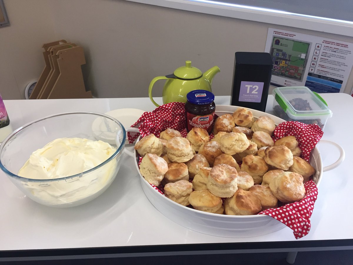 MrFafDriscoll's tweet photo. ❤️’d baking scones 4 Town Hall Meeting w/ #HSCmod! Focus on various perspectives of WW1 impact on civilians (2.1-2.4)! #THACchat #HistEdChat https://t.co/80LivaQtZk