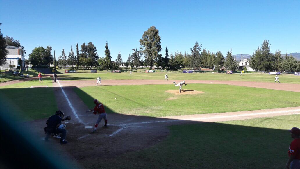 DiablosRojosMX's tweet photo. Luego se 5 completas la pizarra se mueve y los de casa están al frente, Diablos LIM 0-1 Leones de Maravatío
#InfiernoEnInvierno 🔥 ❄️ https://t.co/7zwsB2g7w4