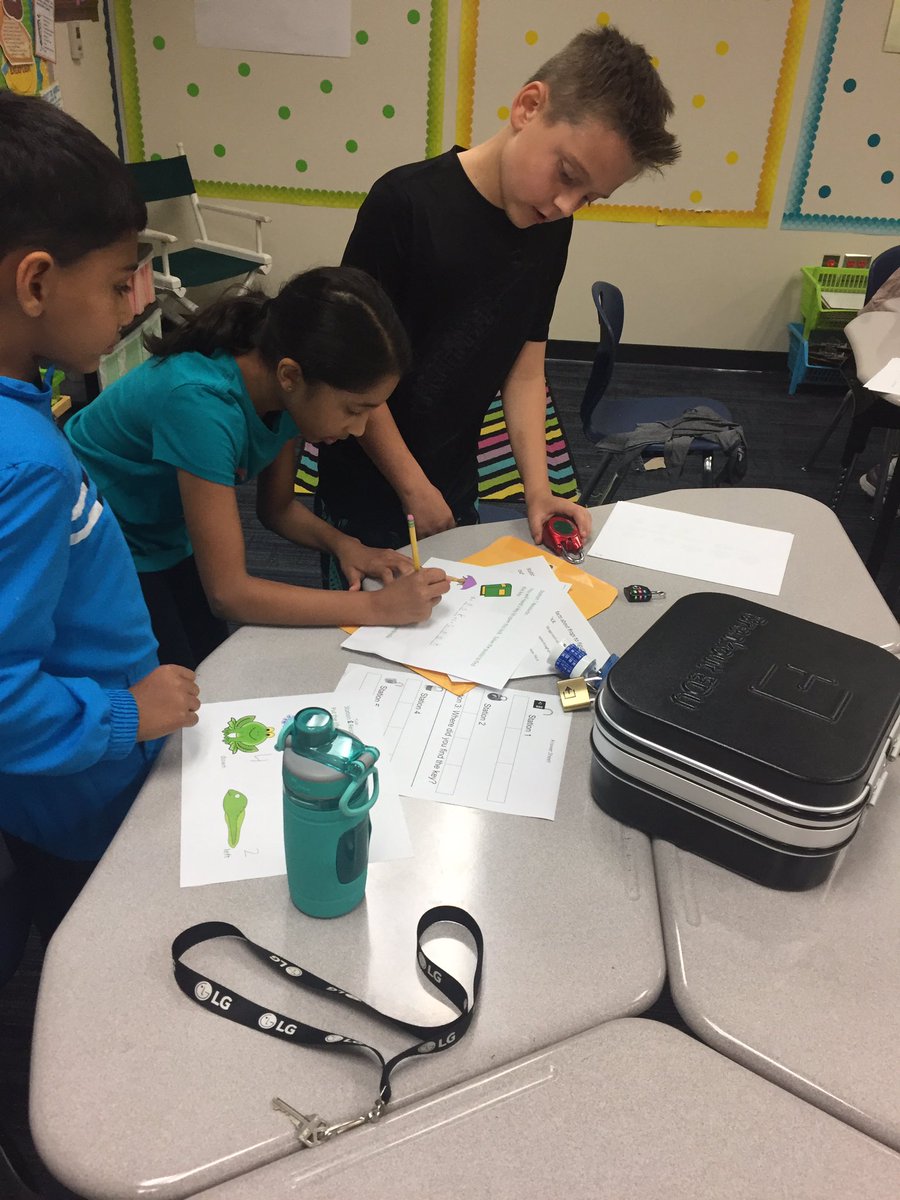 haggar3rd's tweet photo. They all escaped the #breakoutedu boxes! So much fun! #haggarlearns https://t.co/yWjUji87w3
