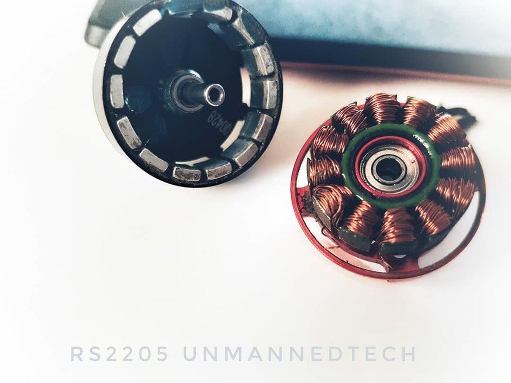 UnmannedTech's tweet photo. No wonder the motor was running a tad rough...๐ด #quadproblems #dronelife #emax #rs2205 #brushlessmotor #dronegear #dronebuilder #fpvlife #gโฆ https://t.co/aJCcPcDafh