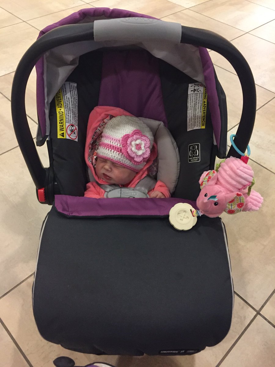 MrsHoltwickOH's tweet photo. Baby Holtwick arrived late Sunday night! Welcome Madelyn Elise! #BabyFidget https://t.co/UYokfYlefc