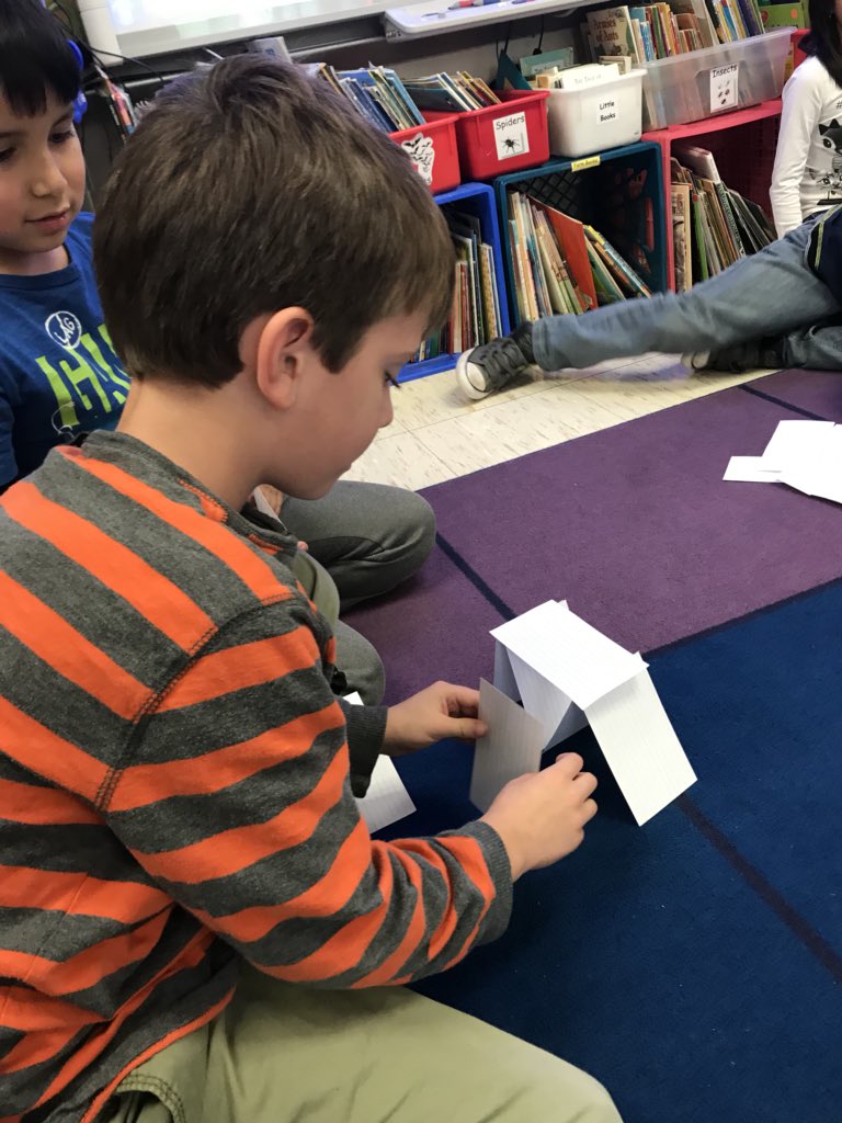 Barink25Barb's tweet photo. @OssiningSchools  STEM in Mrs Rinks class with Ms Mahoney! How fun!! https://t.co/FHy8ecIreO