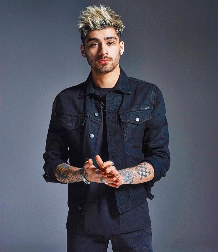 zaynmalikO2L's tweet photo. 👣 https://t.co/FNPkhWsidK