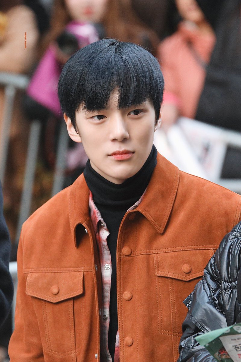 mxontheway's tweet photo. 171110 © heart beam https://t.co/ha9cCQkKFM