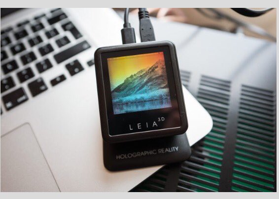 Prosumer_Camera's tweet photo. EoshdがREDハイドロジェン高級スマホのホログラムのプロトタイプをLEIAを持っているらしい。 #eoshd #redhydrogen #高級スマホ LEIAのリンク
https://t.co/Lk8KTd72FS https://t.co/vOPibqufca