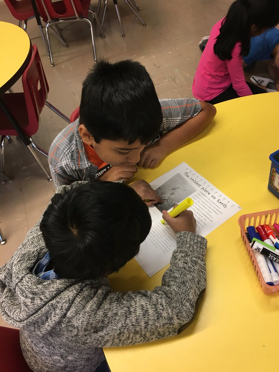 mrscooper36's tweet photo. Identifying text and graphic features in reading! #edisonk12 #lncproud @LincolnSchool8 https://t.co/psXCQYLO3o