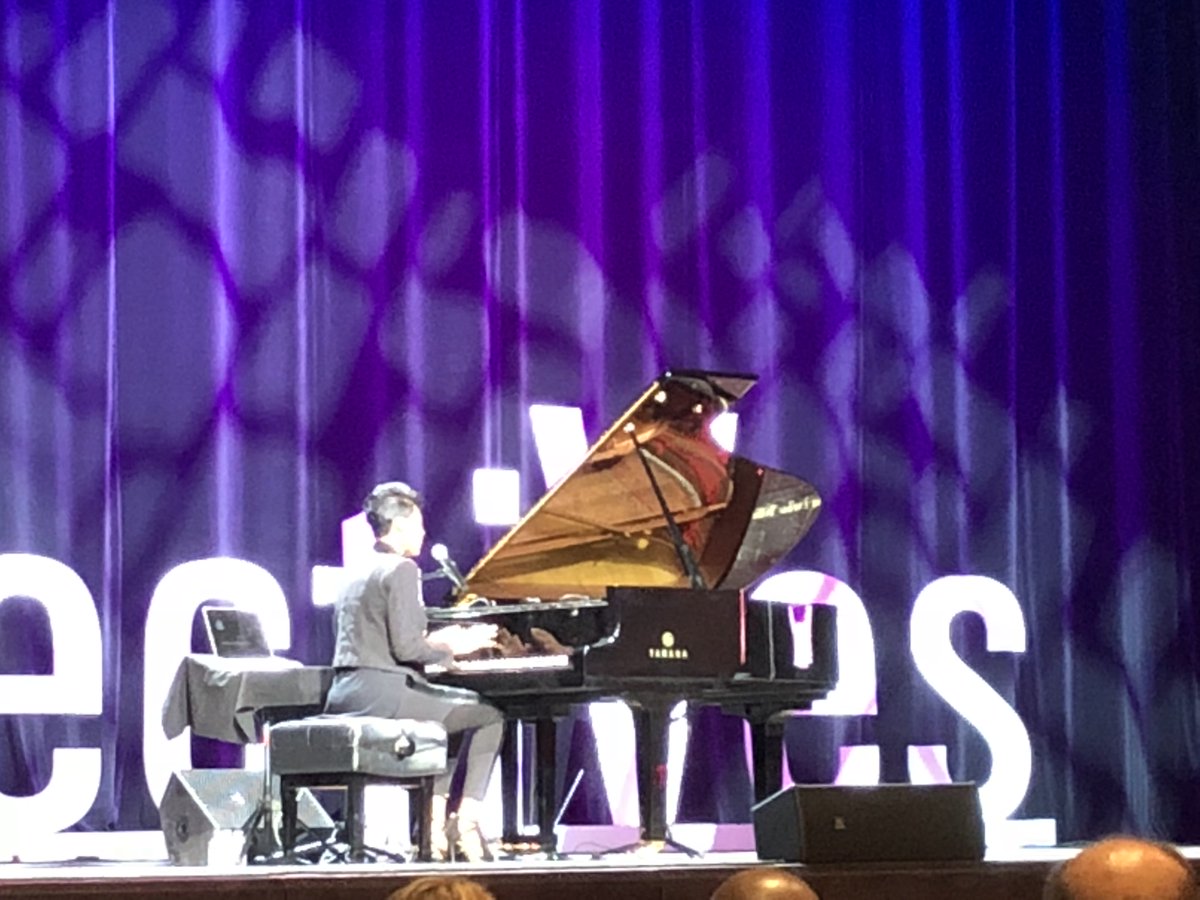 songdivision's tweet image. Classical piano maverick @jadesimmons gives a fabulous closing musical keynote at #CMPConclave2017. #Eventprofs