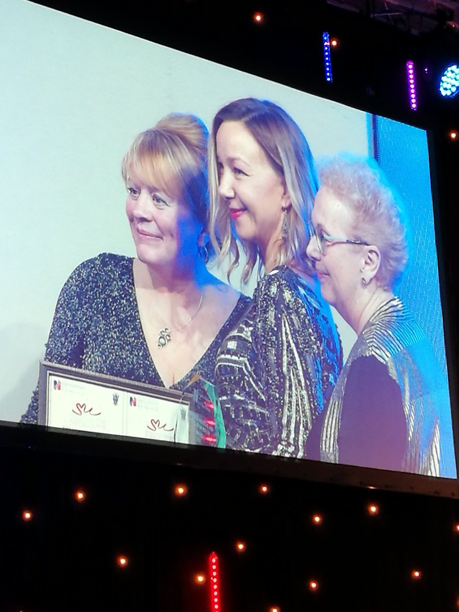 Jan Williams @PublicHealthW  presents Hanka Roudnicka with the winners award in the Public Health category @tcooper321 #WalesNOTY2017