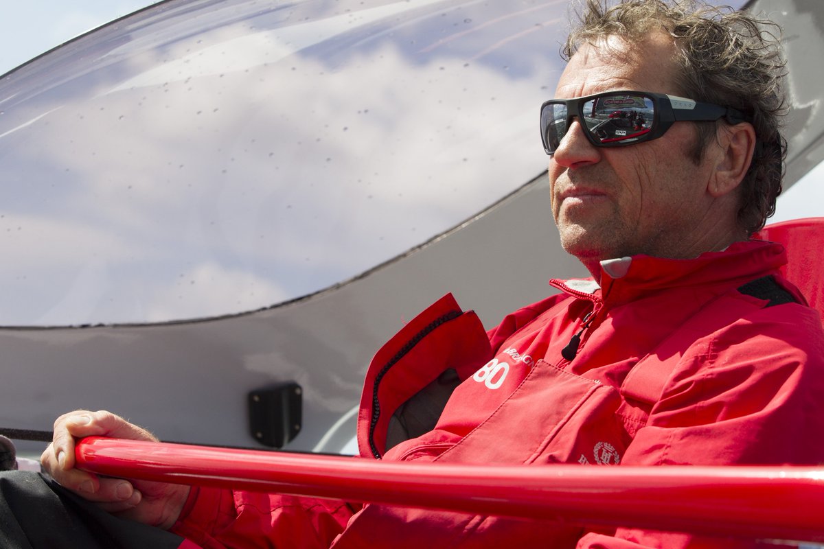 trimaranpdb's tweet photo. Démâtage du Maxi 80 Prince de Bretagne, complément d'information : https://t.co/GYKFcz3OBM

#TJV2017 https://t.co/YK2YSoOJq1