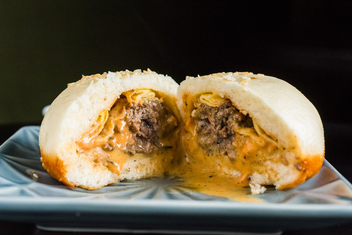 You came to Seattle's <a href="/foreign_nat/">Foreign National</a> to drink alcohol and eat some cheeseburger bao, if you're doing it right: eeeeeats.it/2xGTDab