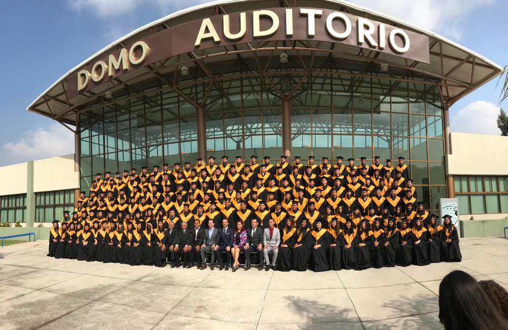 ZapopanTecMM's tweet photo. Ceremonia de Acto Académico Generación "Lic.Fernando Gordoa Rivera" Director General Latin América Volteo 2012-2017  @ZapopanITS felicitaciones a los graduados! https://t.co/fTnpHSfiC1
