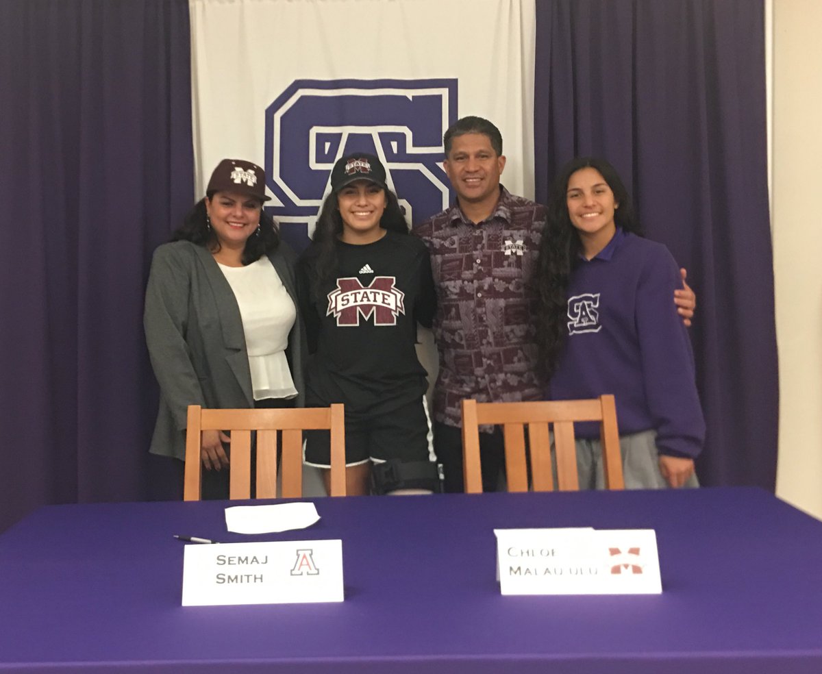 StAnthonySAINTS's tweet photo. Congratulations to #SAHS Girls Basketball forward Semaj Smith (@ArizonaWBB) and Softball outfielder Chloe Malau’ulu (@HailStateSB) on signing their #NationalLetterOfIntent! #NationalSigningWeek #NationalSigningDay #BearDown #HailState #FearTheHalo 😼👼🏻🐶 https://t.co/l9C1V0lQTE