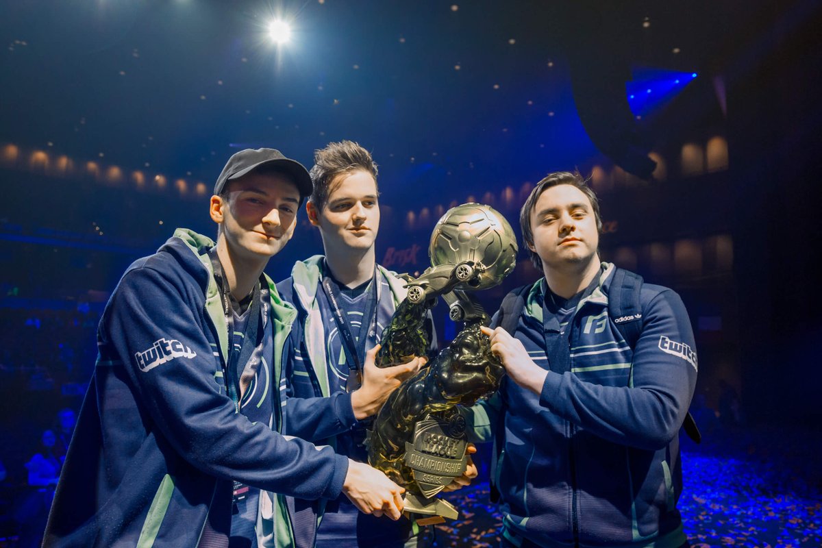 RocketLeague's tweet image. This past weekend at the #RLCSWC we crowned a new #RLCS World Champion, @GFEsports! 

Congratulations to @GFEviolentpanda, @GFE_Kaydop and your back-to-back champ, @Turbopolsa!

Check out our recap of the weekend here: 

bit.ly/2z4yyvt