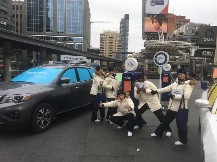 digitalcolossus's tweet image. Glade #ScentStop in Toronto's Yonge and Dundas Square pbynd.co/5kqvf