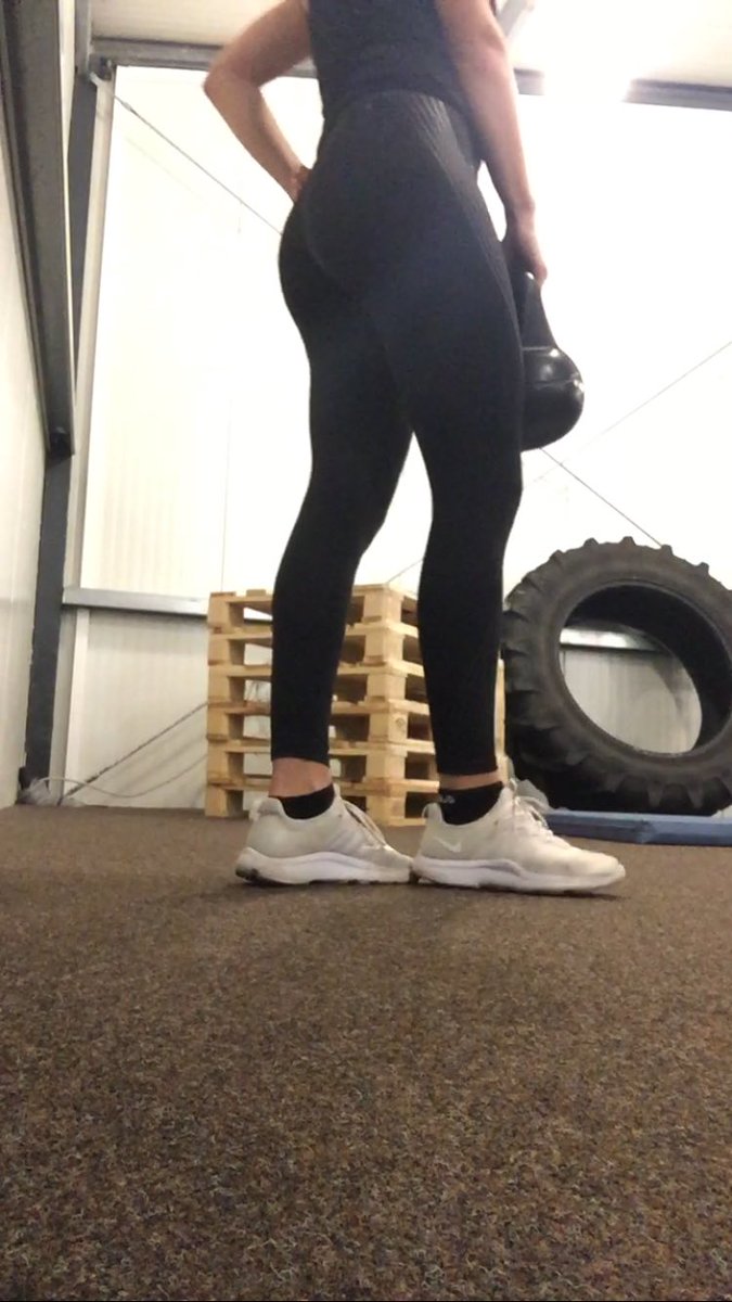 EmmaFastLife's tweet image. Dingen gaan steeds beter💪🏻 

Links is week 1 rechts is week 4💪🏻