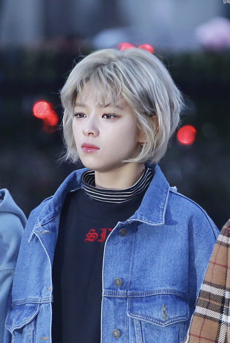 ジョンヨン今思うけど髪色なんでも似合うよな笑笑 でもおれは銀髪が