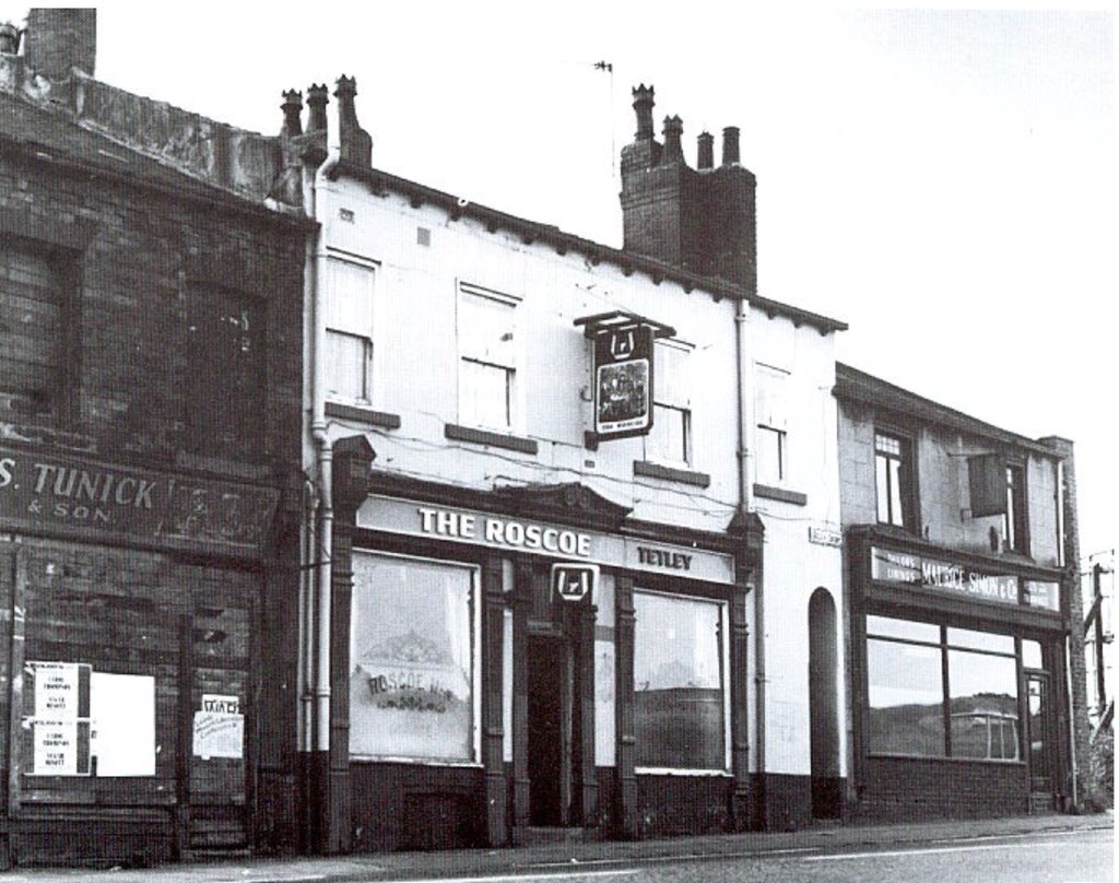 KirkStan's tweet photo. @LeedsCAMRA One from the archives....😥 #TheRoscoe #Leeds https://t.co/W62cEE9UF7