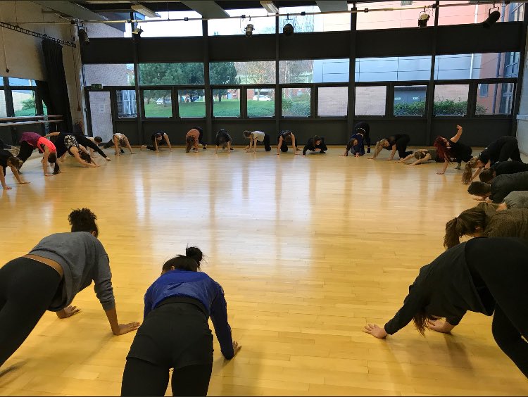 EdgeFWD3rdEdge's tweet photo. What a day!! so much going on! 3rd Edge had a great class this afternoon taught by Graduate Louis Ellis #Strong #3rdEdge #Women https://t.co/GTN5nY0ju9