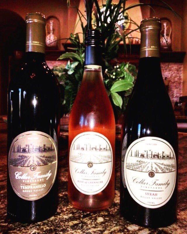 CollFamVin's tweet photo. Who wants to try our amazing new releases?! Head to @TheUrbanCork or contact us through our website: https://t.co/BlIoyGyxGO and tell us what you think!! #roguevalleywine #winewednesday https://t.co/kpraGHQqPJ