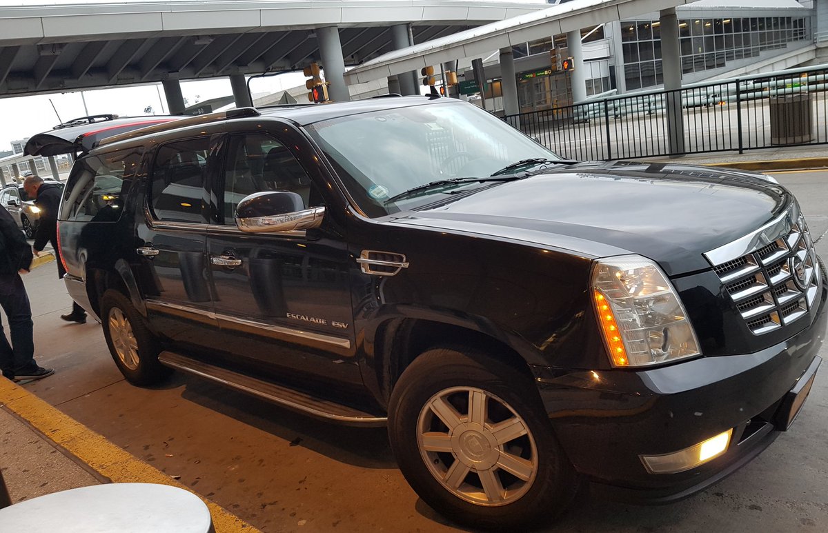 WeeksyWedding's tweet photo. Our ride from and back to the airport 👍 nice easy way to finish the trip, let's hope the flights are as easy! 🤞 https://t.co/pou2T7Ob0O