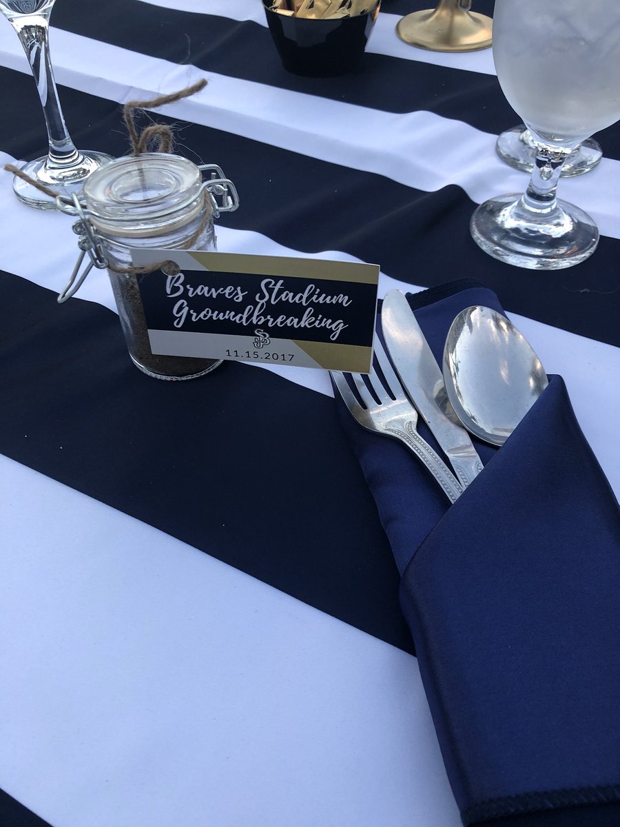 Jenonfields's tweet image. #Braves stadium ground Breaking Ceremony!! #stjohnbosco #astroturf #astrofamily #bestturf #baddeststadiumincali