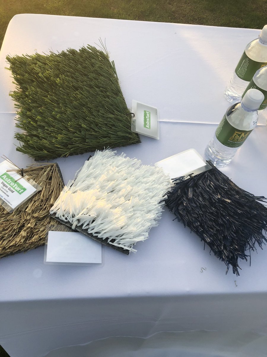 Jenonfields's tweet image. #Braves stadium ground Breaking Ceremony!! #stjohnbosco #astroturf #astrofamily #bestturf #baddeststadiumincali