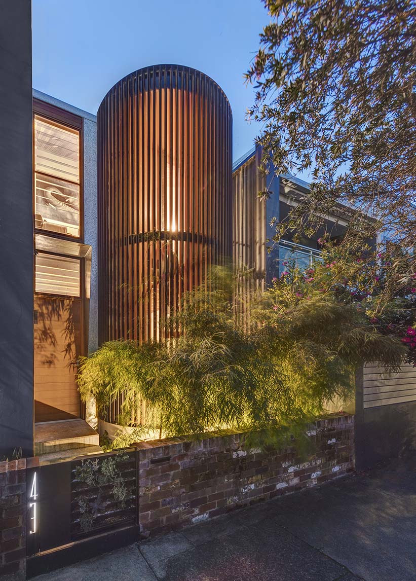 Congratulations to FIGR Architecture Studio for Datum House and CplusC Architectural Workshop for Aquas Perma Solar Firm, Commendation recipients for Residential New Award ow.ly/i4FF30gBLx7 #ArchiTeamAwards17