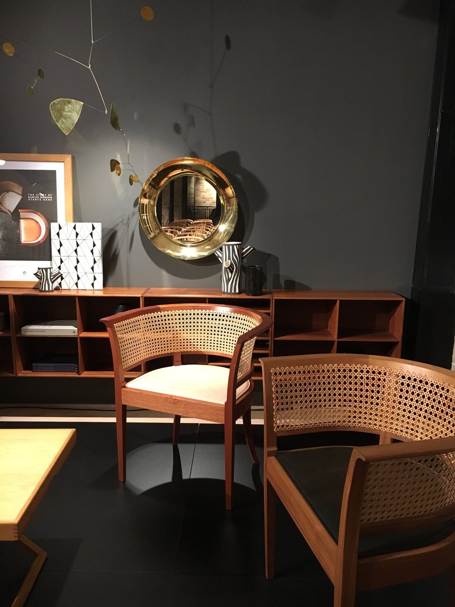 carlihumphries's tweet photo. An evening of #KaareKlint and the Faaborg Chair at Carl Hansen & Son https://t.co/lxszFI1bKl