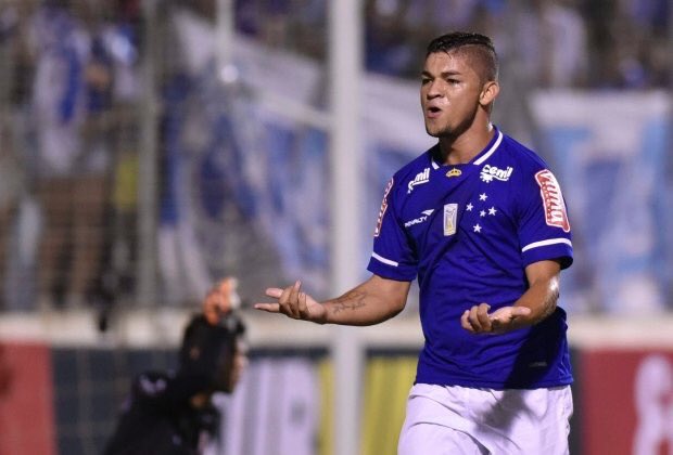 Escojar's tweet photo. Judivan (22 y/o) has been out with a long term injury since 11/06/15. 

74’ Subbed on

75’ His first touch is a tackle which falls to Robinho and ends up a penalty

78’ Judivan takes the penalty and SCORES!!!

Absolute dream. So happy for him. https://t.co/SKbOIR6MXP