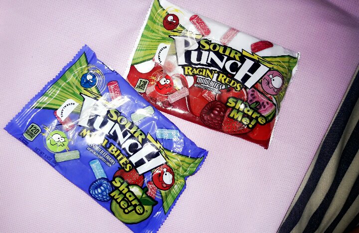 FansScropRrc's tweet photo. @Influenster @SourPunchCandy #SourHour #Complimentary
The best bittersweet candies you can taste. https://t.co/HDVEvyIzNj