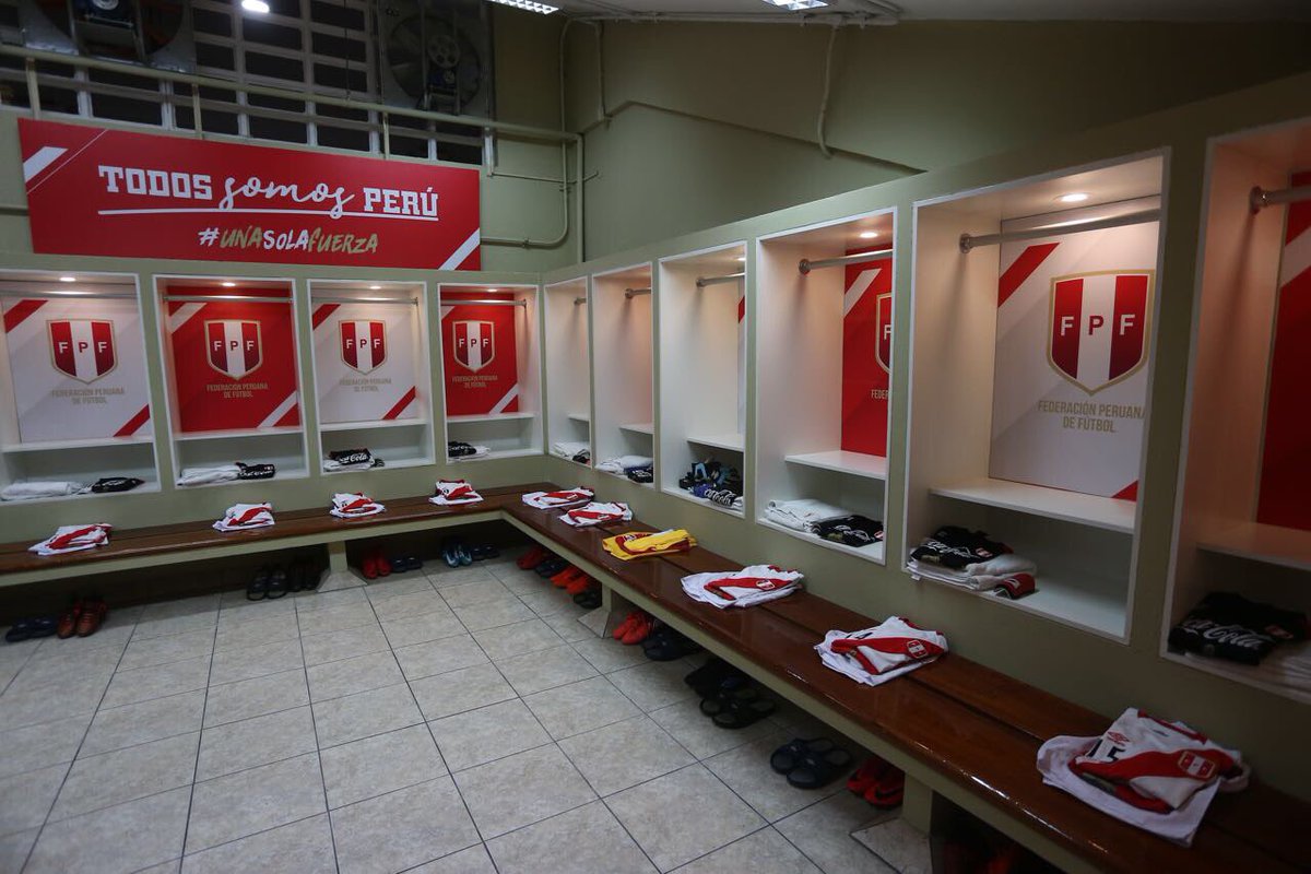 TopRT_PE's tweet photo. @SeleccionPeru: "Todo listo en el vestuario de nuestra Selección 👏🏼🇵🇪. https://t.co/OAC7UTZniN" #1 in #Peru https://t.co/oeNsRmjqPH