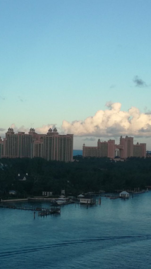 RossTravelAgent's tweet photo. @Nassau_Bahamas so lucky to have an overnight port at such a fabulous destination. I will be back! #TeamTACruiseFromNYC #SeminarAtSea https://t.co/HITAupAfHc