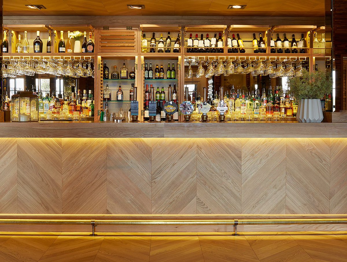 Havwoods_au's tweet photo. Don't stop at your floors! For all-over warmth, the #Havwoods Italian Collection #TimberFlooring in a #Chevron pattern moves seamlessly from floor to bar: https://t.co/Jt1OAUv0T6 #interiordesign #HavwoodsAU #hospitalitydesign #restaurantdesign #bardesign #woodthatworks https://t.co/YWhlf4zYD2